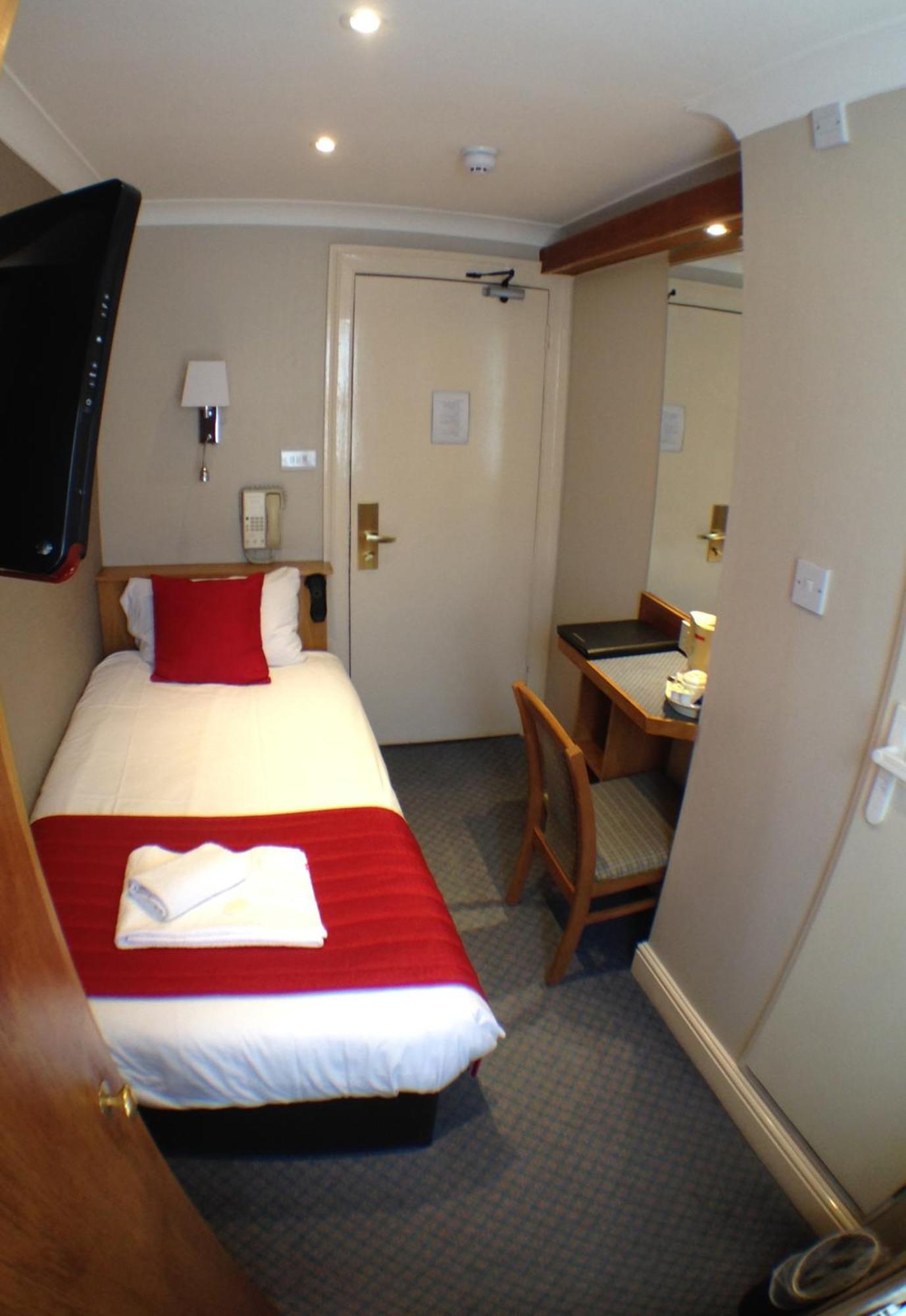 Columbus Hotel Лондон Экстерьер фото
