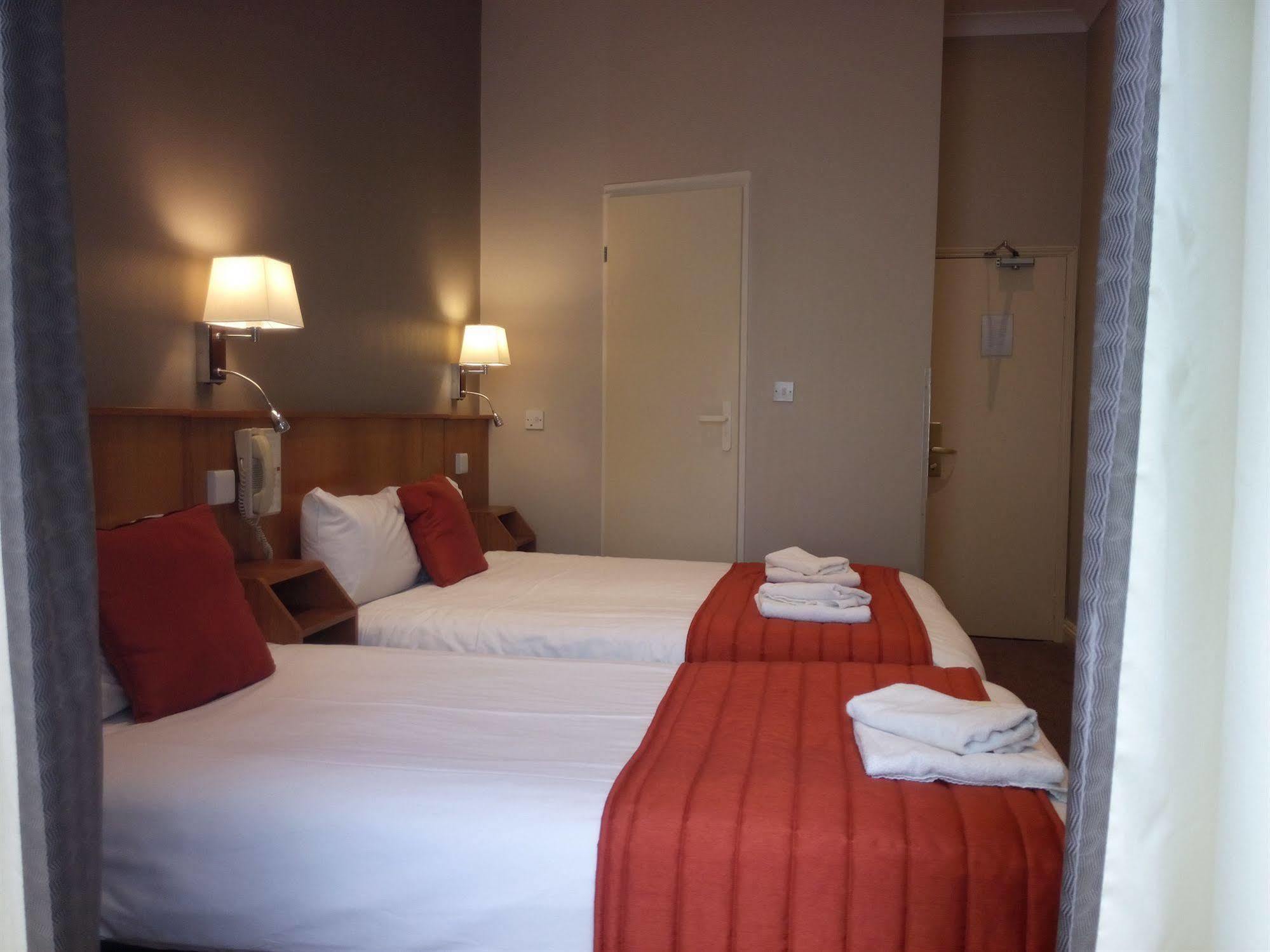 Columbus Hotel Лондон Экстерьер фото