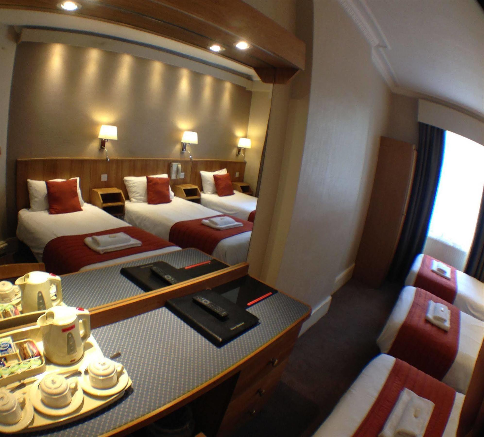 Columbus Hotel Лондон Экстерьер фото